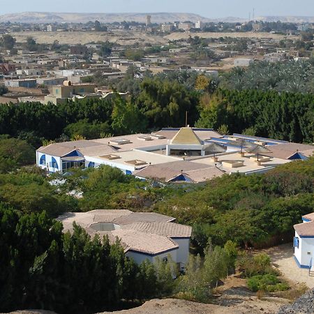 באווטי International Hot Spring Hotel מראה חיצוני תמונה
